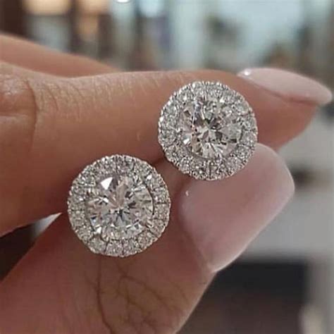 Women's Diamond Earrings 